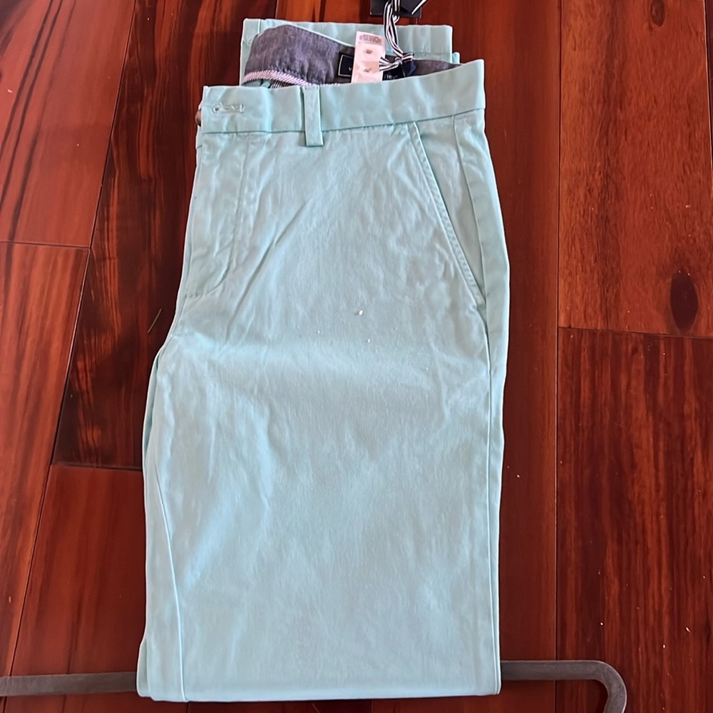 Vineyard Vines breaker pant